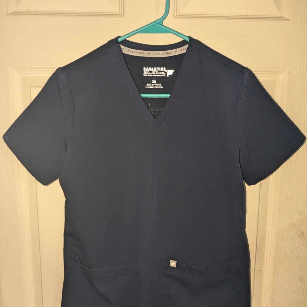 Fabletics Scrub Set - image 2